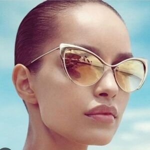 Tom Ford Nastasya cat-eye sunglasses with case